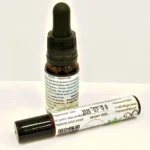 Zdjęcie przedstawia Mnisia w buteleczce z pipetą i roll-on - obie w pojemności 10ml